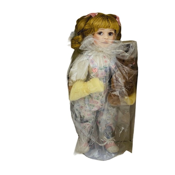 Hamilton Heritage Jennifer Doll & Dog Jane Zidjunas Can I Keep Him? NRFB - Picture 2 of 9